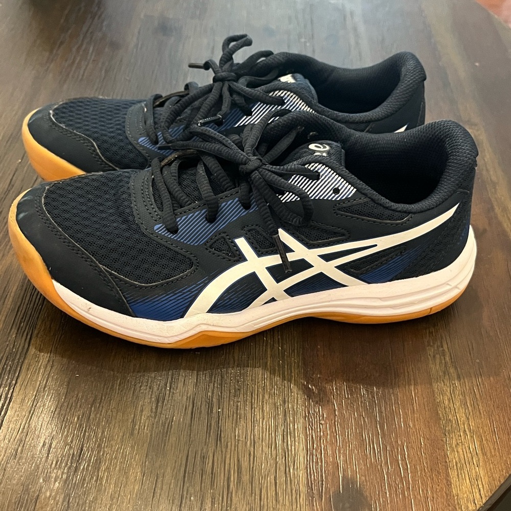 LIKE New ✨Asics Navy Blue Volleyball shoes, size 5, only have touched the court.